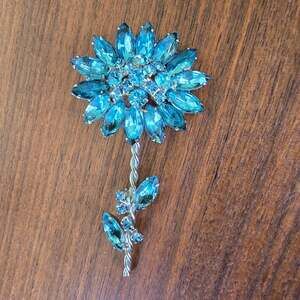 Vintage Flower Brooch Aqua Prong Set Marquis Rhinestone Silver Tone Twist Stem